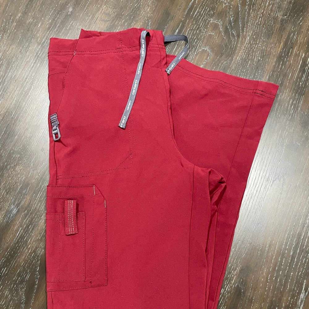 Carhartt Cranberry Scrub bottoms size Small Tall. Great condition!